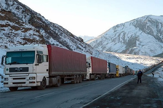 Լարսը փակ է բոլոր տեսակի տրանսպորտային միջոցների համար