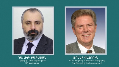 Դավիթ Բաբայանն ու Ֆրենք Փալոունն Արցախում տիրող իրավիճակն են քննարկե