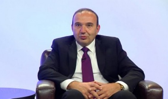 Հայ ժողովրդի համար ուսուցիչը մեծ արժեք է` գնահատանք, մեծարում. Լևոն Մկրտչյան