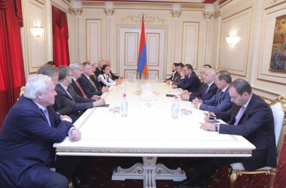 ՀՀ ԱԺ նախագահը և Գերմանիայի Բունդեսթագի փոխնախագահն անդրադարձել են համատեղ իրականացվելիք մի շարք ծրագրերի