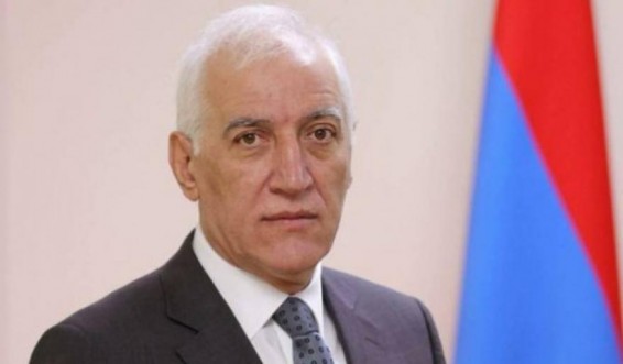 Վահագն Խաչատուրյանը երդվեց
