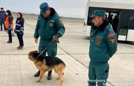 В самолете, прибывшем в Ереван из Москвы, бомба не обнаружена