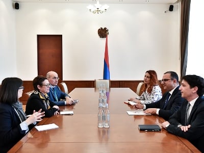 Տիգրան Խաչատրյանը հանդիպել է ՀՀ-ում Ֆրանսիայի արտակարգ եւ լիազոր դեսպան Անն Լույոյին
