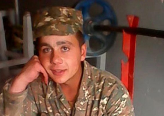 «Он всегда говорил: «Папа, не переживай, вот я приду и мы вместе пойдем работать, дома ремонт сделаем…» – говорит отец погибшего солдата Геворга Геворгяна