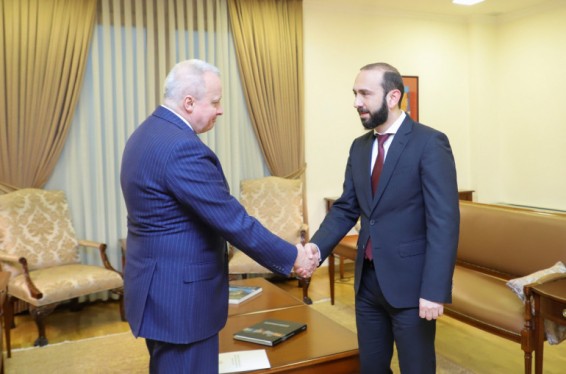 Արարատ Միրզոյանն ընդունել է Հայաստանում Ռուսաստանի դեսպանին