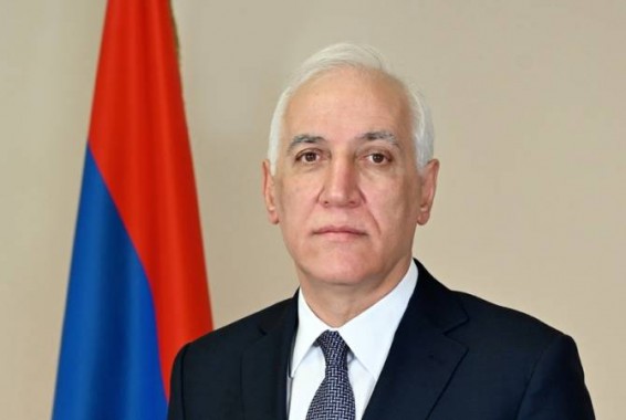 Վահագն Խաչատուրյանը շնորհավորական ուղերձ է հղել Մայրության և գեղեցկության տոնի առթիվ