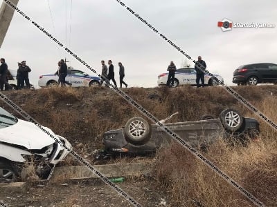 Ford-ով գլխիվայր շրջվել և դաշտում է հայտնվել Արտաշատի համայնքապետի օգնականը