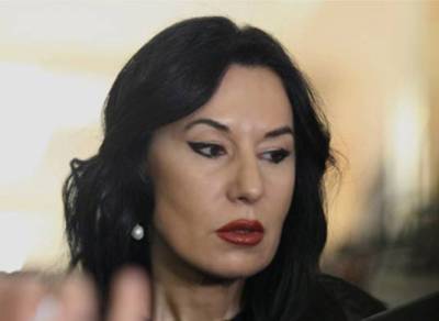 Փտած բորդյուրների տակ անիմաստ աճող եղինջի կիլոգրամը դարձել է 2000 դրամ. «էլիտար» խոտերինը էլ չասեմ. Նաիրա Զոհրաբյան
