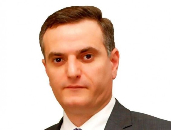 Ալենը` փչացած պրյոմնիկի ոճով, այսօր հայտարարել է, իբր ընդդիմությունը մնացել է իր «պրիյոմի» տակ: