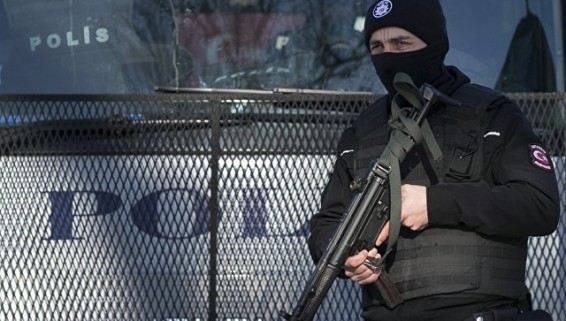 В Анкаре в ходе полицейской операции подорвались двое смертников