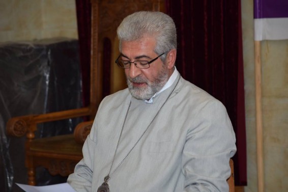 Սրբազան հայրը պատասխանեց երիտասարդների հարցերին