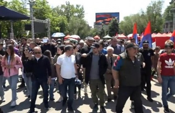 «Դիմադրության» շարժման երթը Ֆրանսիայի հրապարակից (ուղիղ)