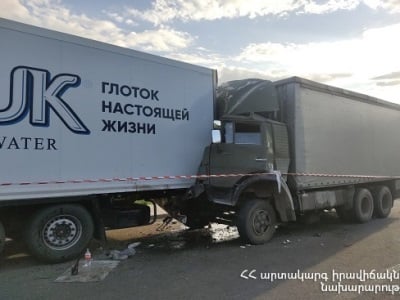 Երևան-Մեղրի ավտոճանապարհին բախվել են KamAZ և Scania բեռնատարները. կա տուժած