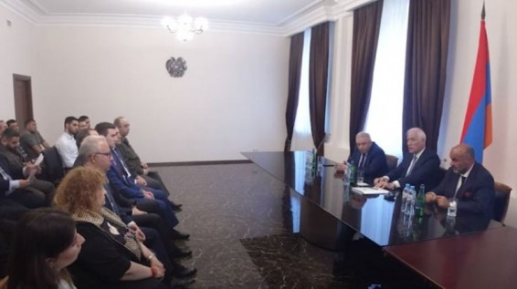 Մենք ադրբեջանցիներին ասում ենք, եկեք ժամանակավորապես օգտագործեք Վայոց Ձորի ճանապարհը. Վահագն Խաչատուրյան