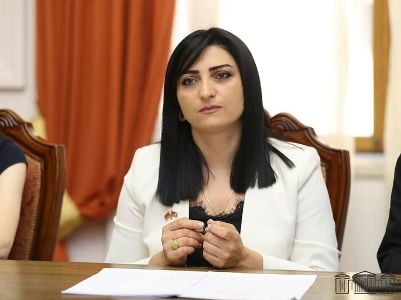 Հույս ունեմ՝ մաքուր օդը կօգնի առավել արդյունավետ որոշում կայացնել. Թագուհի Թովմասյանը՝ մանդատը վայր դնելու մասին