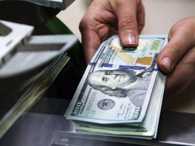 Դոլարի փոխարժեքը նվազել է եւ ավելի քան 4 դրամով. եվրոն էժանացել է մոտ 6 դրամով