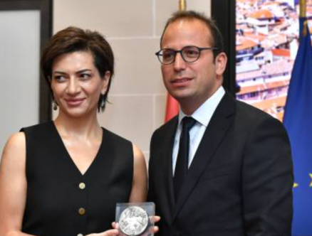 Աննա Հակոբյանին հյուրընկալել են Նիցցայի քաղաքապետարանում