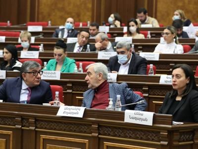 ՔՊ-ն արտահերթ նստաշրջան է հրավիրել. Օրակարգում Իշխան Սաղաթելյանին եւ Վահե Հակոբյանին պաշտոնազրկելու հարցերն է