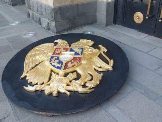 Նիկոլի ու եղջերուների լուսանկարը նոր խայծ է՝ լուրջ հարցերից ուշադրություն շեղող. Գեղամ Մանուկյան
