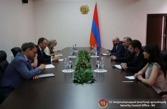 Արմեն Գրիգորյանը հանդիպել է Տոյվո Կլաարին
