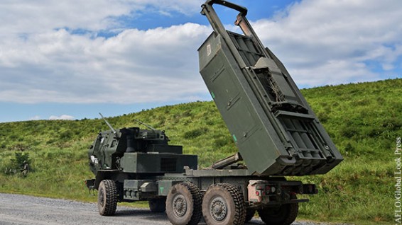 Стало известно, кто управляет американскими РСЗО HIMARS на Украине