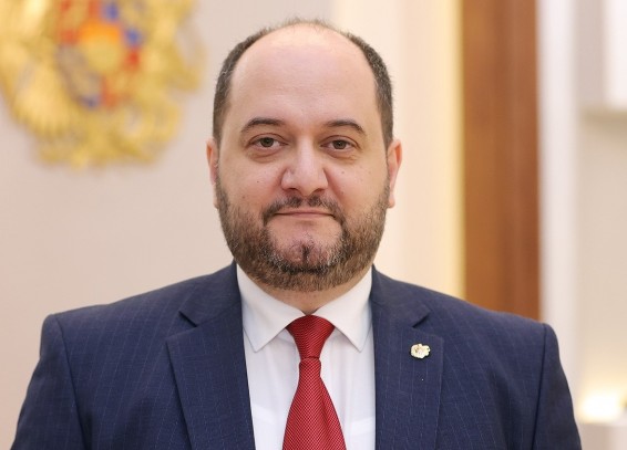 Լուսնի վրա քայլած մարդը կլինի Երևանում. Արայիկ Հարությունյան