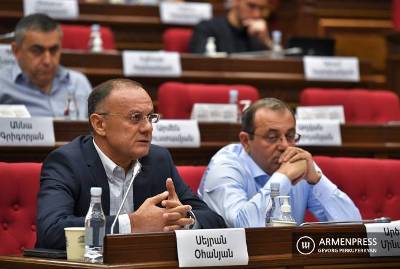 «Ժողովուրդ». «Հայաստան» խմբակցությունում որոշել են` բոլորը հրաժարվեն մանդատներից. ստորագրահավաք է սկսվել