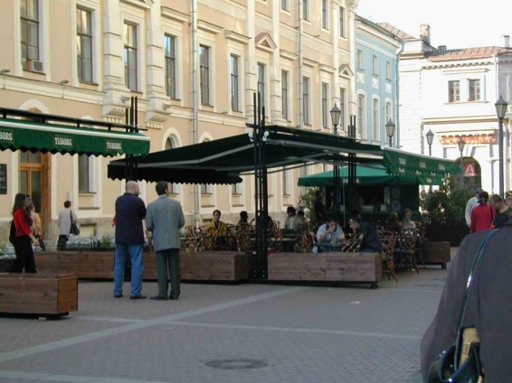 В кафе в центре Москвы объявлена угроза взрыва