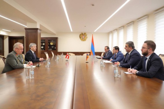 Սուրեն Պապիկյանն ընդունել է ՀՀ-ում Ավստրիայի դեսպանին և ռազմական կցորդին