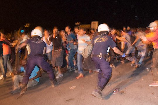 Հունաստանում բախումներ են տեղի ունեցել ոստիկանության և ներգաղթյալների միջև