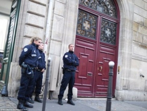 Կողոպտիչները հարձակումից առաջ մոտ 1 ժամ գտնվել են Քիմ Քարդաշյանի հյուրանոցային համարում