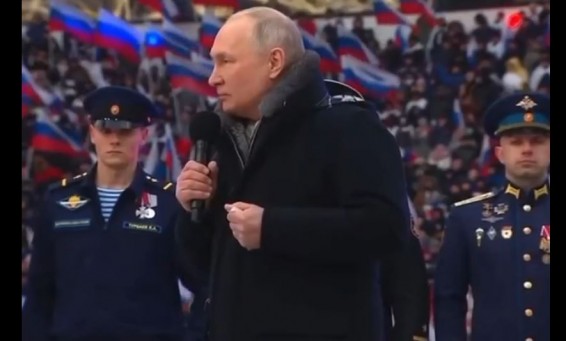 Когда мы вместе, нам нет равных: Путин на митинге в Лужниках