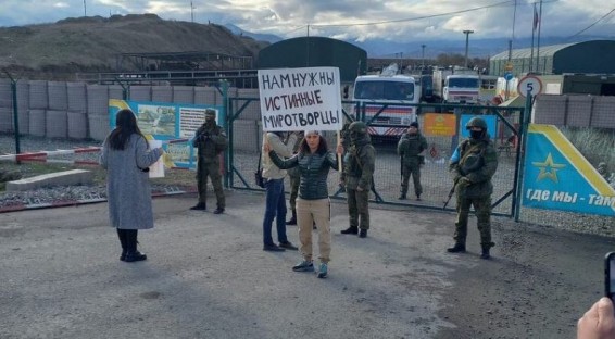 В Арцахе требуют от российских миротворцев выполнять свои обязательства