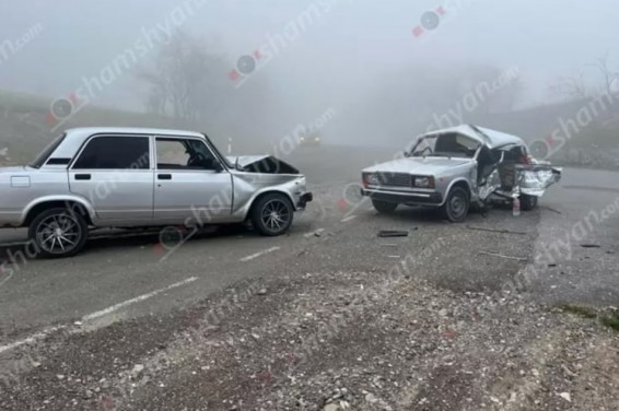 Служащие российской военной базы попали в аварию в Армении