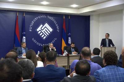 «Հրապարակ». Ո՞ւմ է աջակցելու Խաչատուր Սուքիասյանը