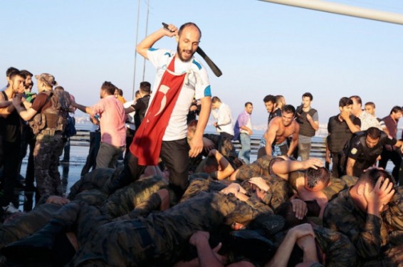 Human Rights Watch-ը հրապարակել է Թուրքիայի բանտերում հուլիսի 15-ից ի վեր տիրող «սարսափների» մասին զեկույցը
