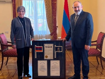 Վարչապետն ընդունել է Կանզասի նահանգապետ Լաուրա Քելլիին և Ազգային գվարդիայի հրամանատար Մայքլ Վերներդին