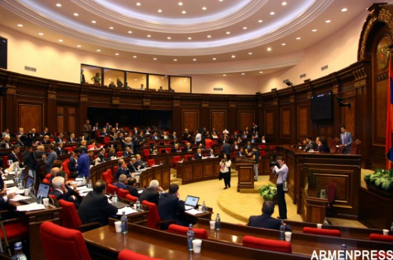 Հայրենակիցներն իրենց փնթի ու խոզի պես են պահում. էկոլոգիական կրթության մասին քննարկում ԱԺ-ում