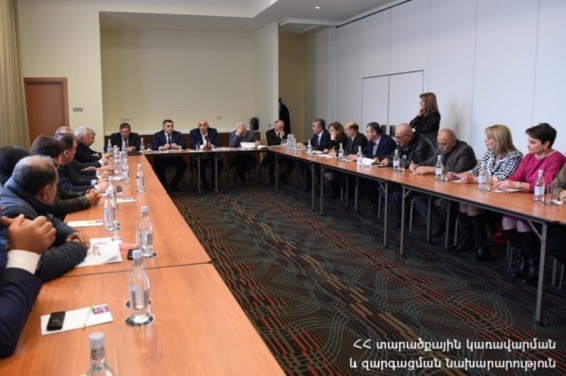 Ջերմուկում քննարկվել են Վայոց ձորի մարզի զարգացման ծրագրերը
