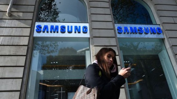 Прибыль Samsung упала на 30% из-за скандала с возгорающимися смартфонами
