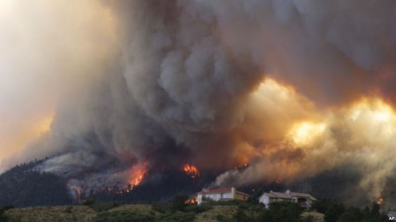 Կանադայի իշխանությունները մի ամբողջ քաղաք են տարհանել անտառային հրդեհի պատճառով