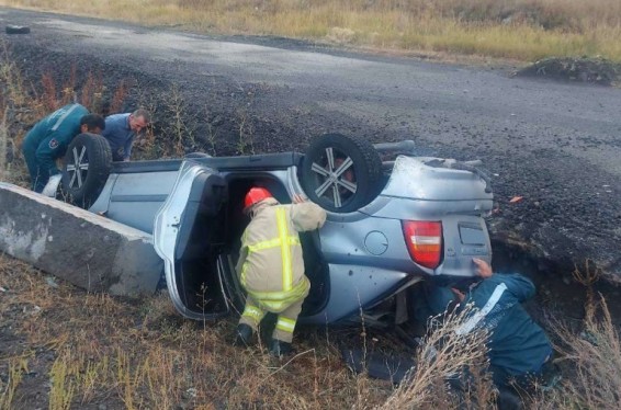 Մարալիկ-Լանջիկ ավտոճանապարհին «Opel»-ը դուրս է եկել ճանապարհի երթևեկելի հատվածից և շրջվել