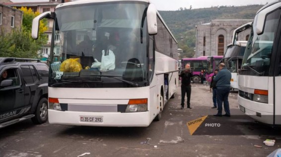 Из Нагорного Карабаха в Армению переехали 100 417 вынужденных переселенцев