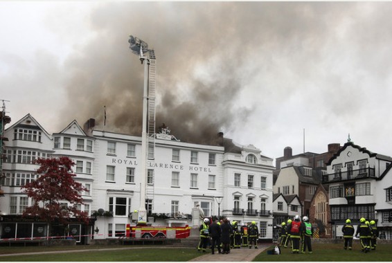 Անգլիայի ամենահին հյուրանոցը հրդեհից այրվել է