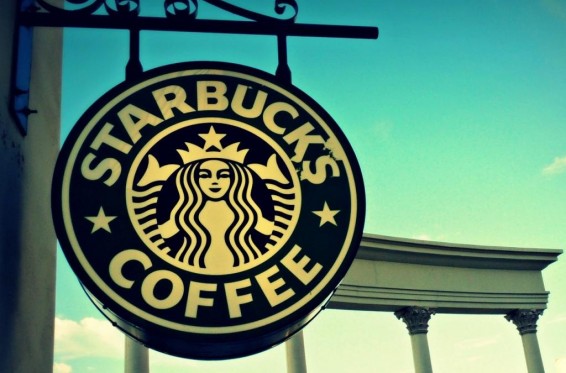 ԱՄՆ ընտրություններից առաջ համացանցում վեճեր է հարուցել Starbucks-ի նոր բաժակը