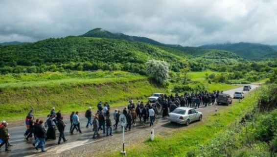 Քայլերթի մասնակիցները պատարագից հետո Հաղարծինից կշարժվեն դեպի Երևան