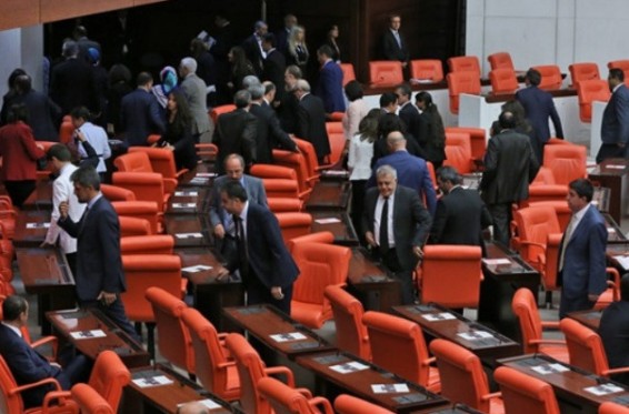 Քրդամետ կուսակցությունը հայտարարել է Թուրքիայի խորհրդարանում իր աշխատանքի դադարեցման մասին