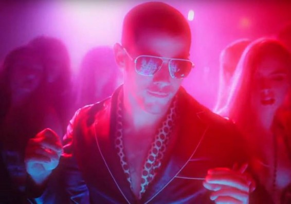 Պրեմիերա. Nick Jonas - Champagne Problems