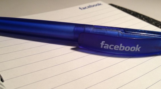 Facebook будет размещать заявки от работодателей
