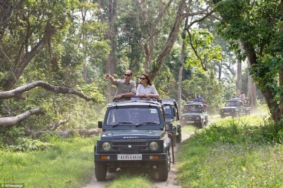 Photo. Քեմբրիջի դուքսն ու դքսուհին զբոսնել են հնդկական ջունգլիներով